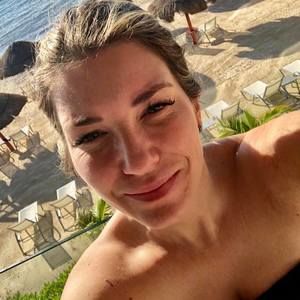 Meet your Posher, Renee